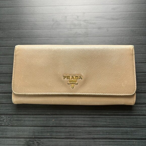 Prada Large Saffiano Leather Wallet Authentic|Used - Picture 1 of 6